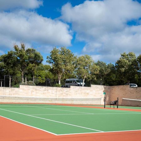 Pullman Bunker Bay Resort Margaret River Дънсбъро Екстериор снимка Tennis court at the University of Western Australia