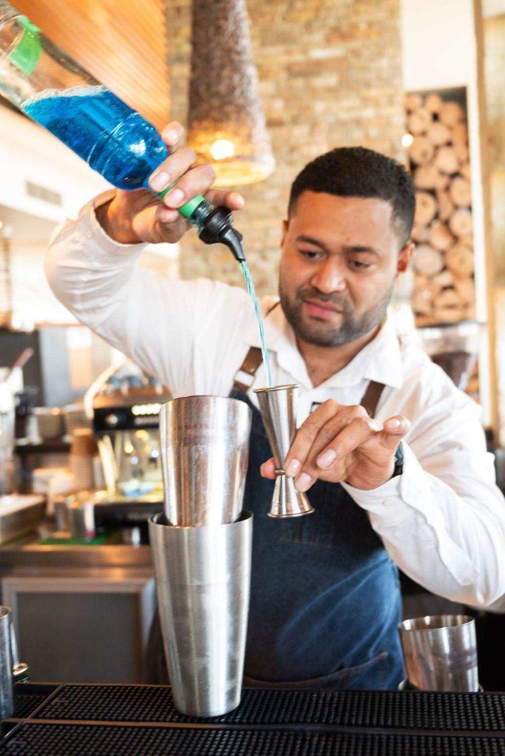 Pullman Bunker Bay Resort Margaret River Дънсбъро Екстериор снимка A barista at work