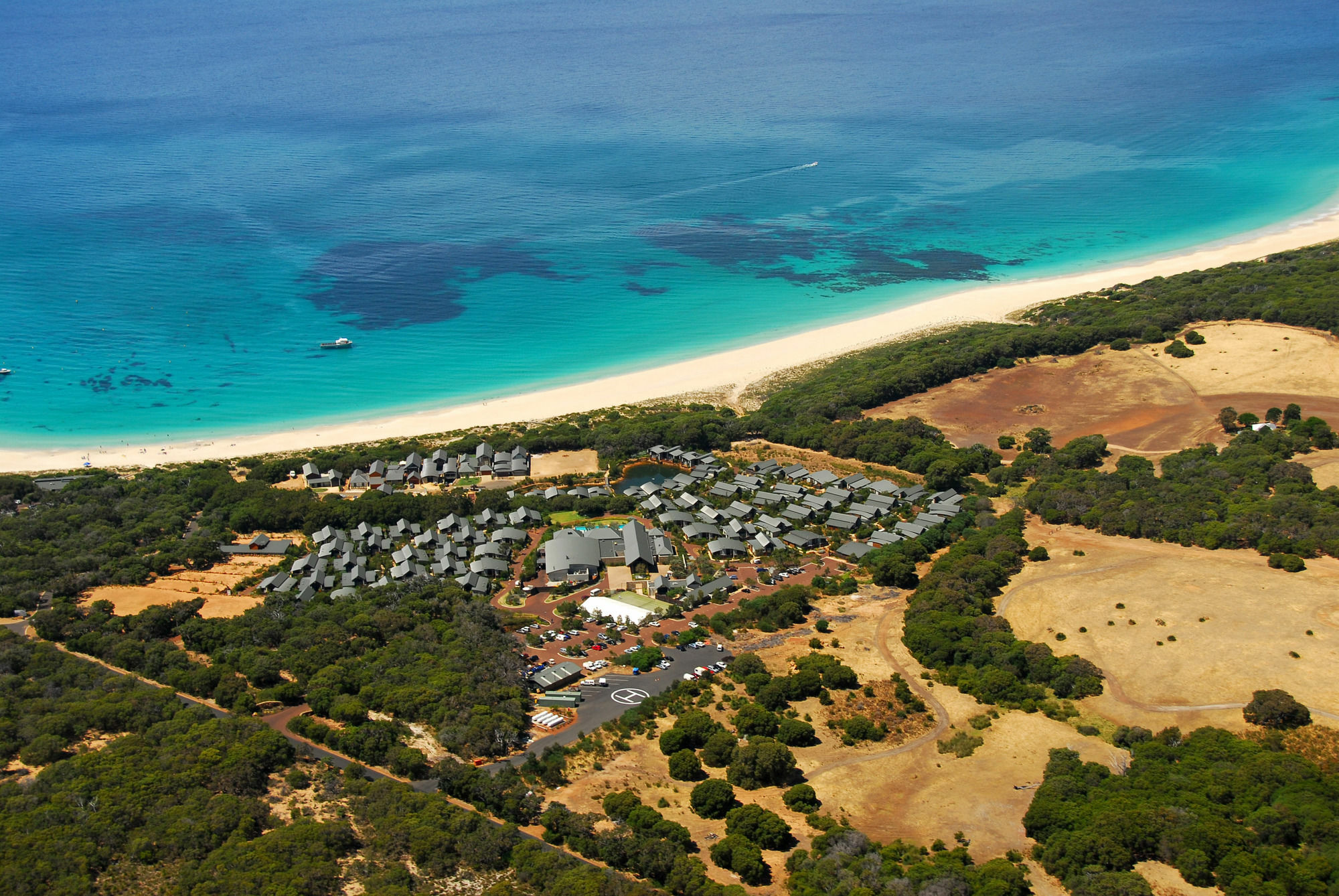 Pullman Bunker Bay Resort Margaret River Дънсбъро Екстериор снимка Aerial view of the town