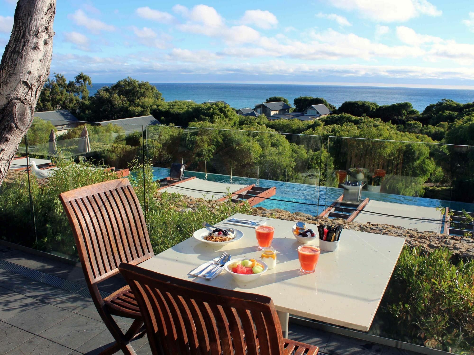 Pullman Bunker Bay Resort Margaret River Дънсбъро Екстериор снимка View from the pool at the Cape of Good Hope Hotel